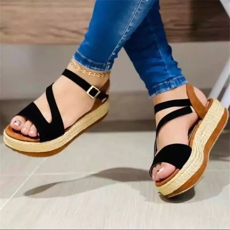 Pretty Platform Sandal