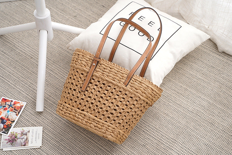 Urban Woman Straw Basket Bag | Garden Purse Veggie Bag | Country Style Purse